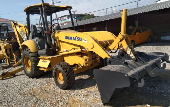 Operación de retroexcavadora y trabajos en terreno